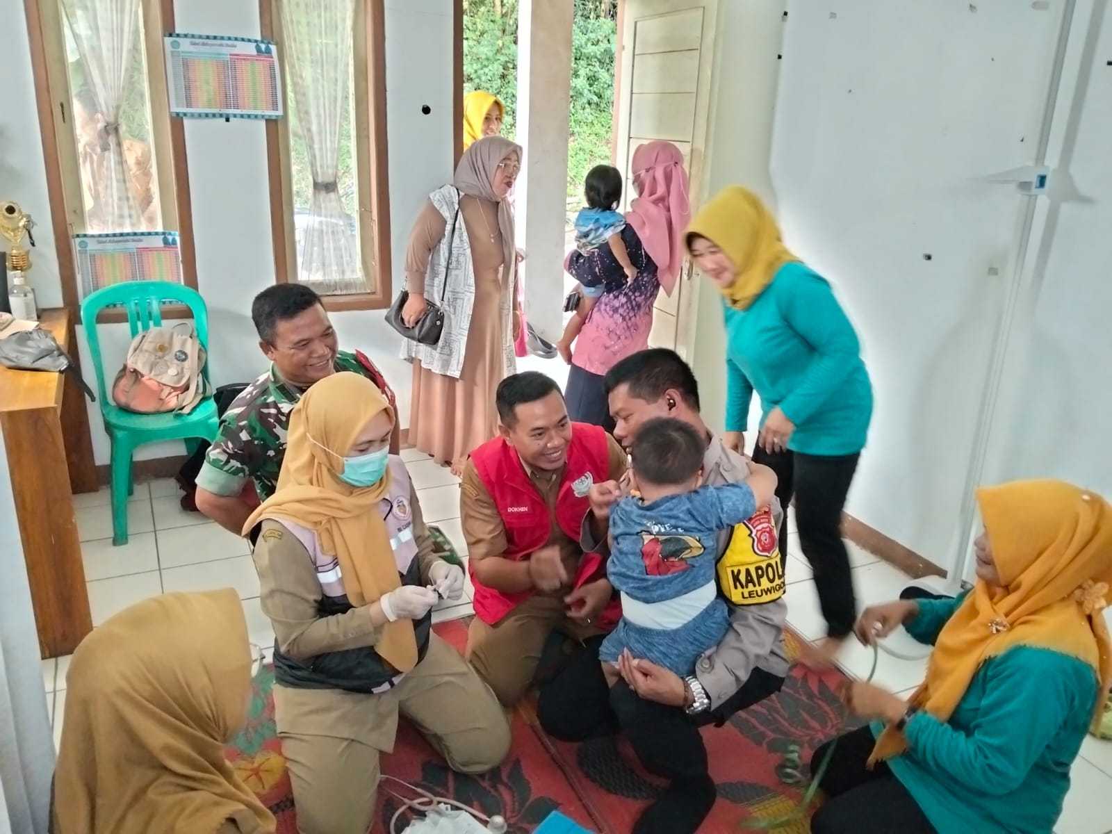 Cegah Penyebaran KLB Campak, Polres Garut Monitoring Imunisasi ORI
